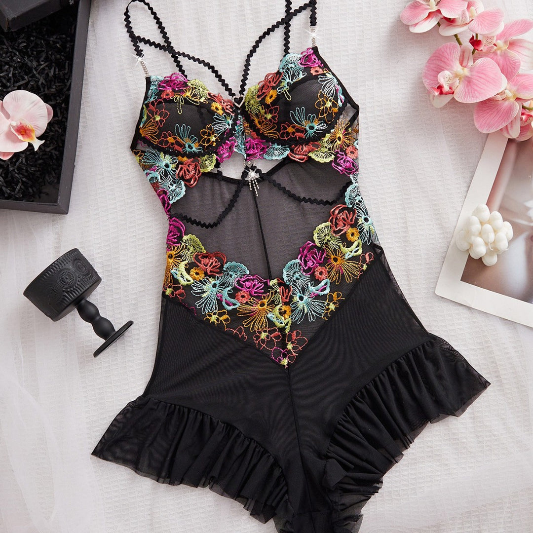 Plus Size Floral Embroidered Lace Lingerie Set – Sheer Mesh Underwire Bra & Ruffle Skirt
